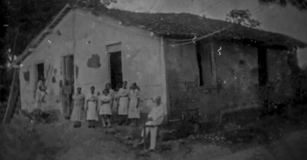 Registro histórico do Terreiro do Gantois, importante espaço religioso e cultural afro-brasileiro na Bahia